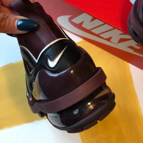 Burgundy Nike air women’s - Picture 4 of 5